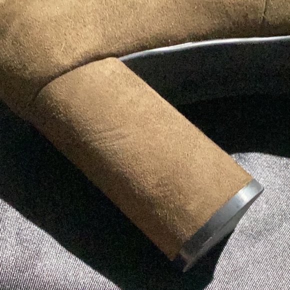 Women’s ankle strap heels size 8, brown - Picture 4 of 5